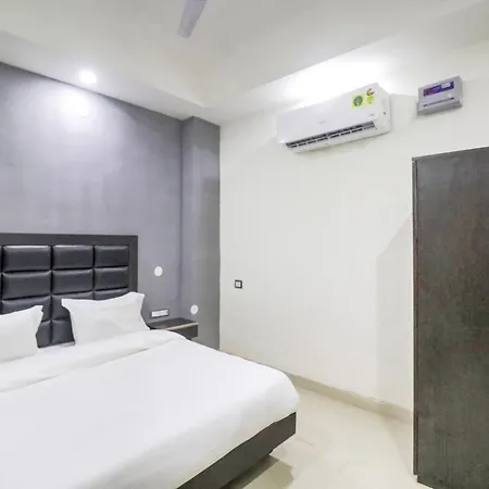 Collection O Mahavir Enclave Near Dashrath Puri Metro Station-3